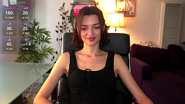 Snapshot of olivia_jeas chatting on June 2026 09:06:02 PM olivia jeas online show from June 2026 09:06:02 PM