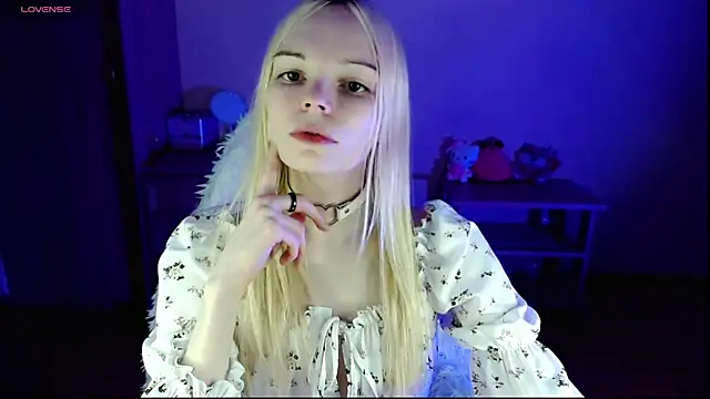 Emily Nyaffee online show from December 2024 10:13:02 PM