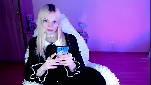 Emily Nyaffee online show from January 2025 01:08:01 AM