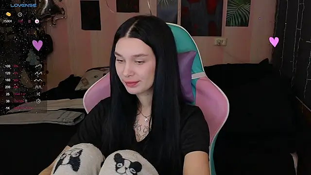 Amanda Tender online show from February 2025 09:10:01 PM