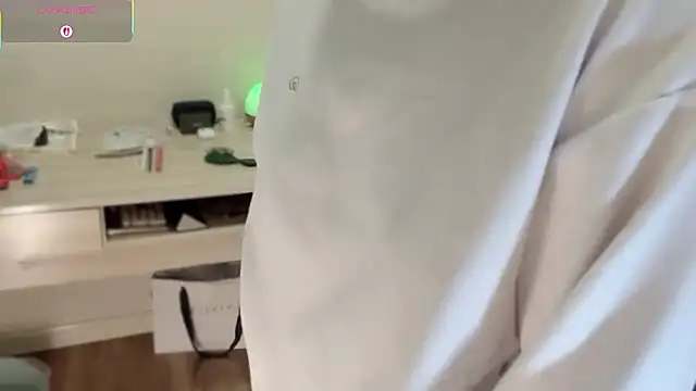 Snapshot of A-xena chatting on December 2025 02:53:01 AM A-xena online show from December 2025 02:53:01 AM