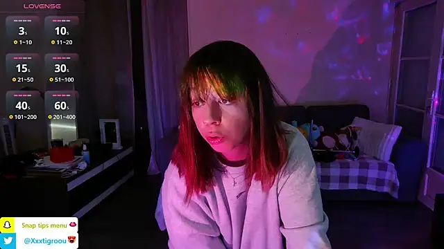 Snapshot of PetiteAngel666 chatting on March 2025 08:22:01 PM PetiteAngel666 online show from March 2025 08:22:01 PM