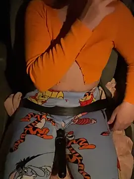 Snapshot of PetiteAngel666 chatting on September 2025 06:46:02 PM PetiteAngel666 online show from September 2025 06:46:02 PM