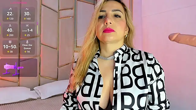 Snapshot of angel_vibes_ chatting on January 2026 06:24:02 PM angel vibes online show from January 2026 06:24:02 PM