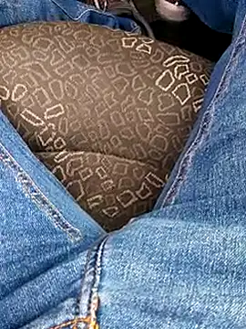 hotman8209 online show from October 2025 02:32:02 PM