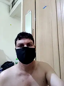 Snapshot of ZIMMY25 chatting on March 2026 10:32:01 AM ZIMMY25 online show from March 2026 10:32:01 AM