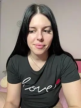 Annatrybebetter online show from February 2025 10:01:01 PM