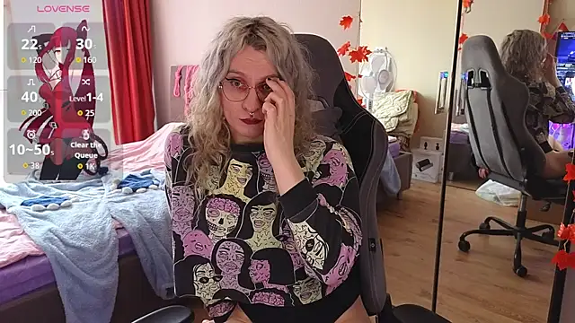 Lori Myaf online show from September 2025 02:40:01 PM