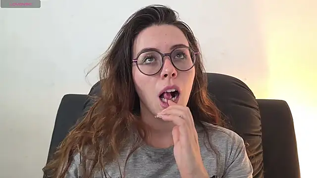 irinasweet27 online show from September 2025 10:53:01 PM