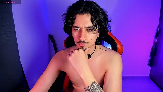 Alexfloresz online show from June 2026 12:57:02 AM