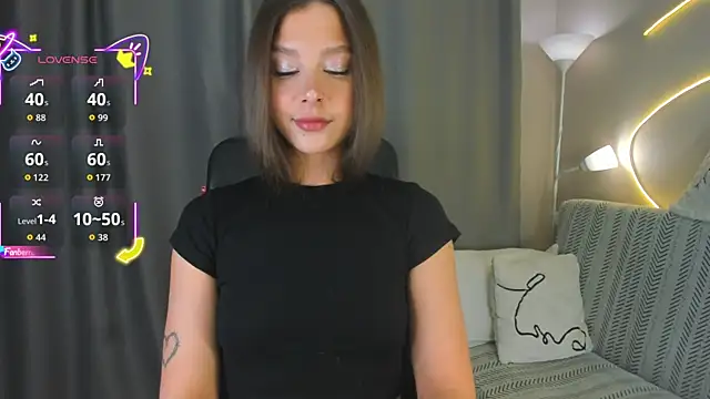 Snapshot of Alice_hailey_ chatting on April 2026 08:03:02 PM Alice hailey online show from April 2026 08:03:02 PM