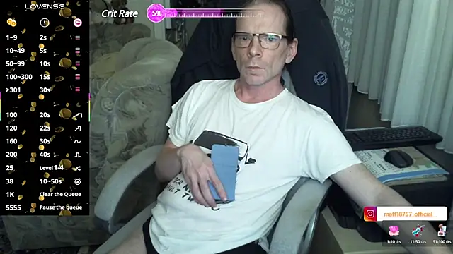 Snapshot of living_manors_2 chatting on January 2025 11:28:01 PM living manors 2 online show from January 2025 11:28:01 PM