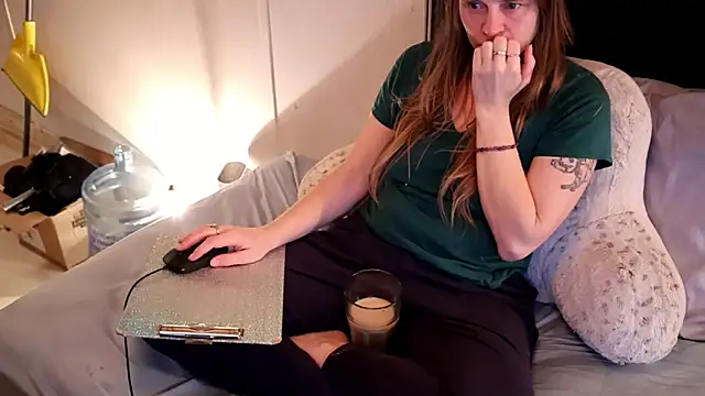 xxpixeyxx online show from November 2025 11:32:01 PM