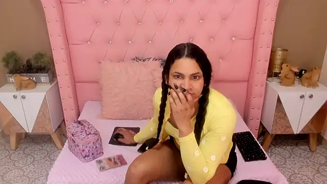 Andrys  online show from March 2025 01:15:01 PM