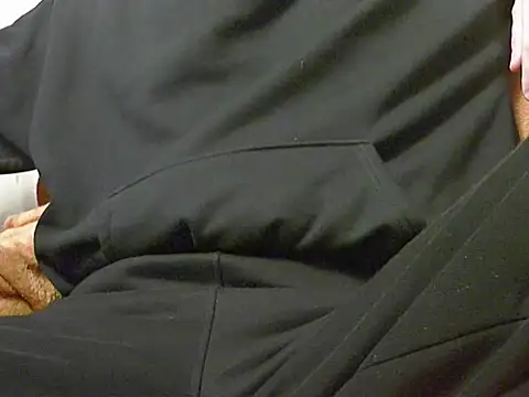 wirytynum online show from November 2025 02:40:02 PM