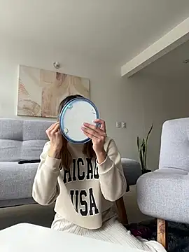 Snapshot of Ameellie chatting on February 2025 02:43:02 PM Ameellie online show from February 2025 02:43:02 PM