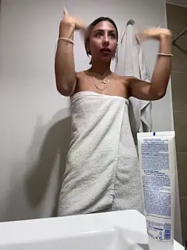 Snapshot of Ameellie chatting on November 2025 04:07:02 PM Ameellie online show from November 2025 04:07:02 PM