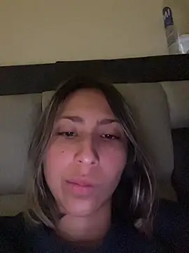 Snapshot of Ameellie chatting on December 2025 03:50:02 PM Ameellie online show from December 2025 03:50:02 PM