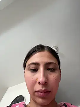 Snapshot of Ameellie chatting on February 2026 04:29:01 PM Ameellie online show from February 2026 04:29:01 PM