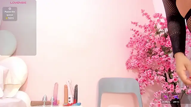 Letizia West  online show from January 2025 08:18:02 AM