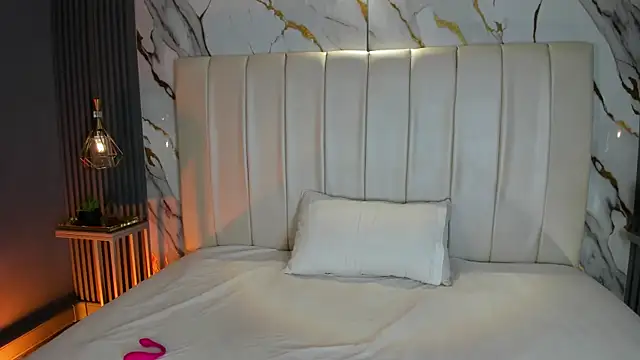 SaraRiley online show from April 2026 10:48:02 PM