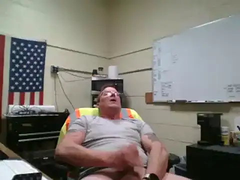 Snapshot of Cockrub1 chatting on December 2024 05:22:02 PM Cockrub1 online show from December 2024 05:22:02 PM