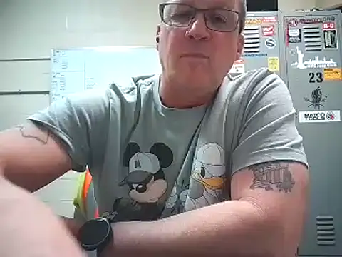 Snapshot of Cockrub1 chatting on December 2024 12:33:02 PM Cockrub1 online show from December 2024 12:33:02 PM