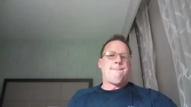 Snapshot of Cockrub1 chatting on November 2025 10:48:02 AM Cockrub1 online show from November 2025 10:48:02 AM