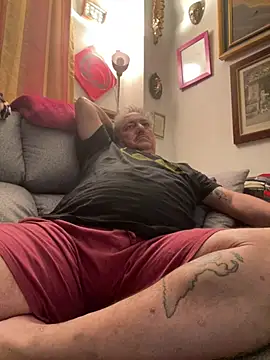 Snapshot of Russirayu chatting on January 2025 11:54:01 PM Russirayu online show from January 2025 11:54:01 PM