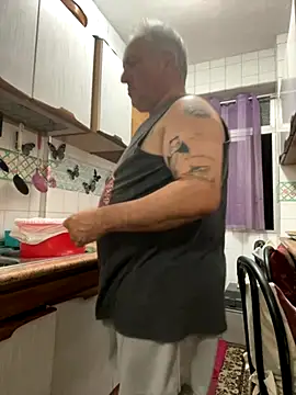 Snapshot of Russirayu chatting on September 2025 06:52:02 PM Russirayu online show from September 2025 06:52:02 PM