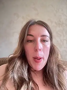 MommmyYummy online show from March 2025 10:59:02 AM