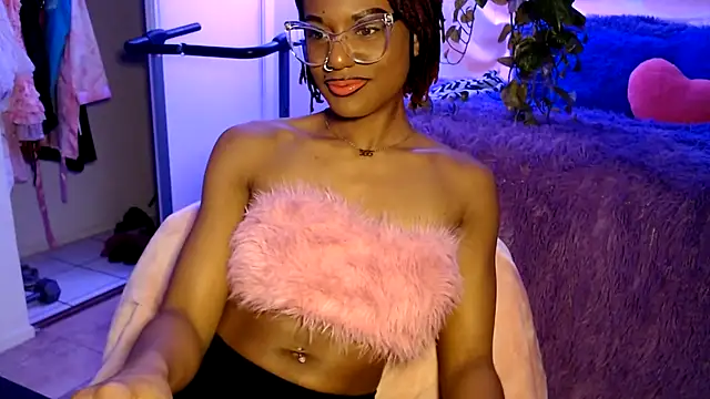 Snapshot of CocoSage chatting on March 2026 04:50:01 AM CocoSage online show from March 2026 04:50:01 AM