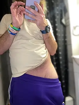 Snapshot of 4kUsh2Fashion0 chatting on December 2024 04:20:02 AM 4kUsh2Fashion0 online show from December 2024 04:20:02 AM