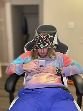 Snapshot of 4kUsh2Fashion0 chatting on January 2025 01:13:02 AM 4kUsh2Fashion0 online show from January 2025 01:13:02 AM