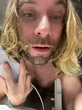 Snapshot of 4kUsh2Fashion0 chatting on January 2025 11:56:02 AM 4kUsh2Fashion0 online show from January 2025 11:56:02 AM