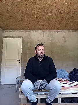 Snapshot of florin421 chatting on April 2026 06:02:01 AM florin421 online show from April 2026 06:02:01 AM
