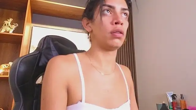 Alahia Rodriguez online show from April 2026 07:52:02 PM