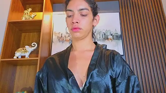 Snapshot of Alahia_Rodriguez chatting on May 2026 03:52:01 PM Alahia Rodriguez online show from May 2026 03:52:01 PM