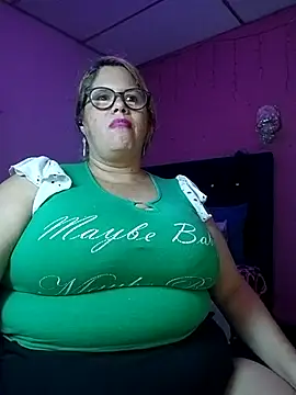 EllisW8 online show from October 2025 11:03:02 PM