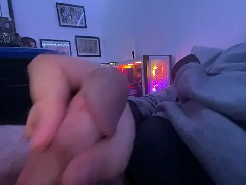 HardlyaBrigade online show from February 2026 10:41:01 PM