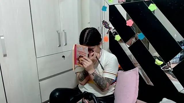 katery wok11 online show from March 2026 04:06:02 AM