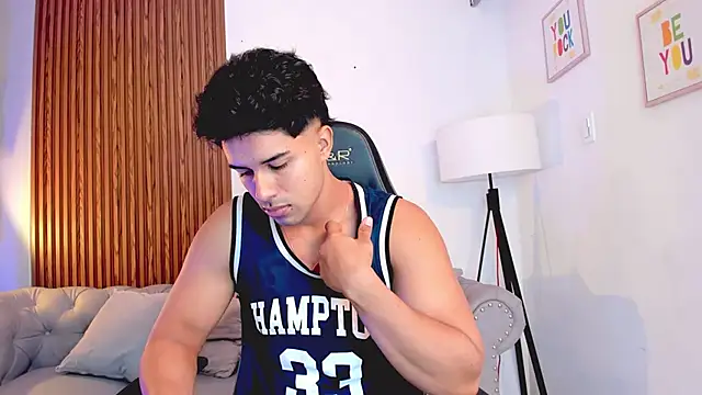 liam collins21 online show from November 2025 11:56:02 AM