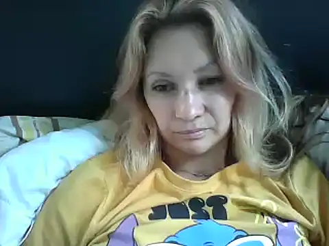 Snapshot of Paulita_x3 chatting on February 2025 04:39:02 PM Paulita x3 online show from February 2025 04:39:02 PM