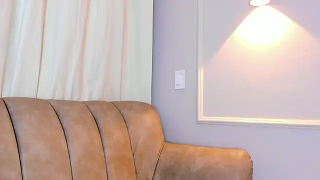 Lia walton online show from September 2025 12:17:02 PM