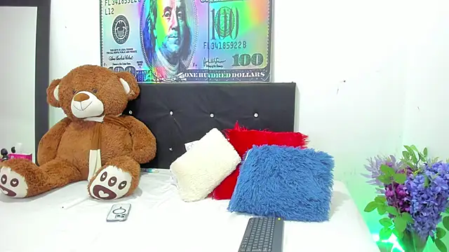 Snapshot of ZahiraEvans_ chatting on September 2025 06:57:02 PM ZahiraEvans online show from September 2025 06:57:02 PM