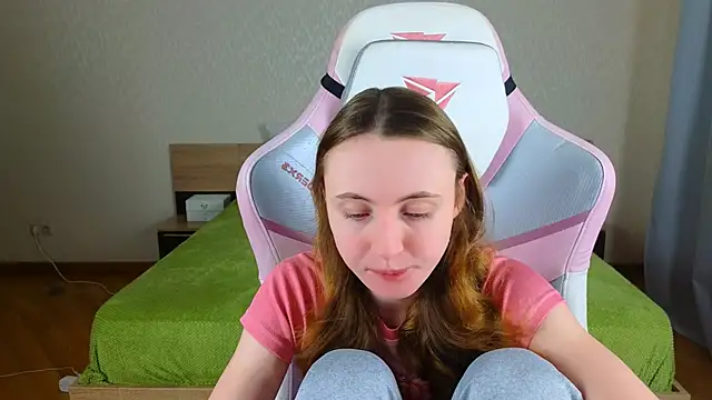 Cowell Adelina online show from December 2025 09:25:01 AM