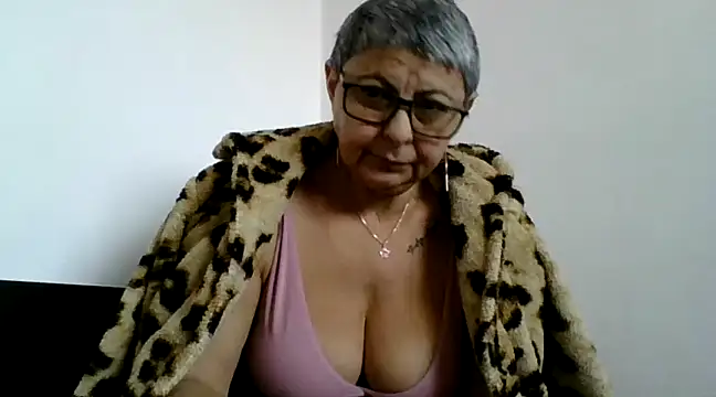 Snapshot of roseblak42 chatting on February 2025 01:52:02 PM roseblak42 online show from February 2025 01:52:02 PM