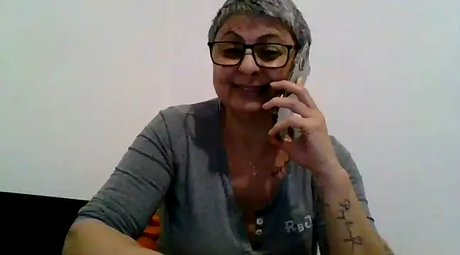 Snapshot of roseblak42 chatting on March 2025 06:01:02 PM roseblak42 online show from March 2025 06:01:02 PM