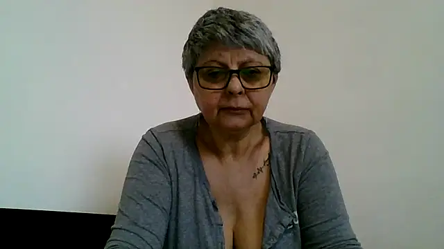 roseblak42 online show from March 2026 07:30:02 AM