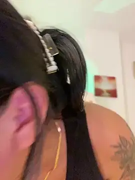 Snapshot of Alessiasex_ chatting on January 2025 01:42:02 PM Alessiasex online show from January 2025 01:42:02 PM